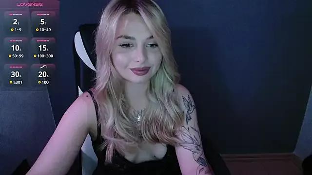Explore our live girls sluts from our Custom and Multi clubs and checkout exclusive access to highly interactive content, such as shape, hair, titties, pussy type and many more.