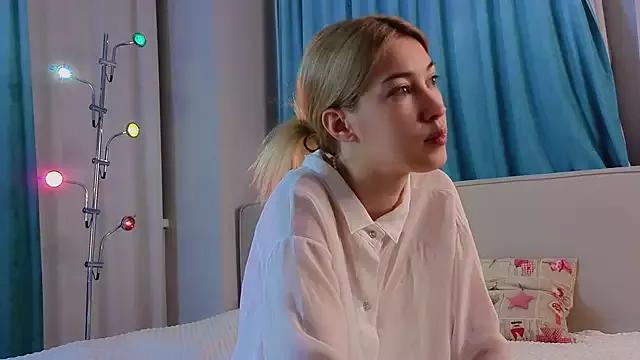 AngelicRice from StripChat is Freechat