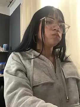 angie_rousse_ from StripChat is Freechat