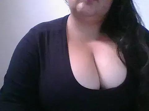 anguela_ruizz from StripChat is Freechat