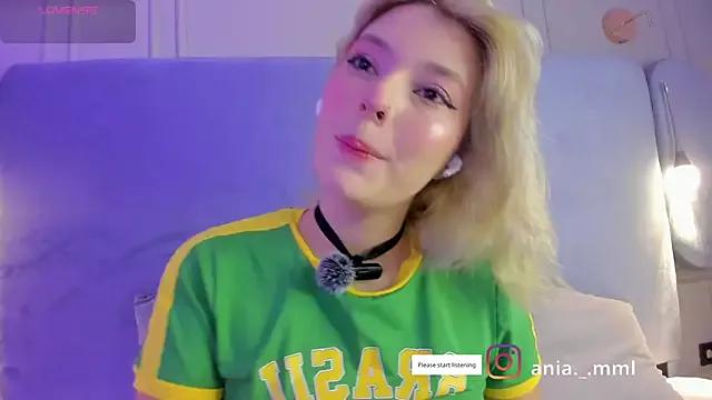 Ania_jones from StripChat