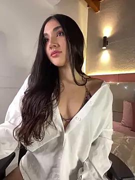 Explore our live girls sluts from our Custom and Multi clubs and checkout exclusive access to highly interactive content, such as shape, hair, titties, pussy type and many more.