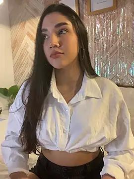 Explore our live girls sluts from our Custom and Multi clubs and checkout exclusive access to highly interactive content, such as shape, hair, titties, pussy type and many more.