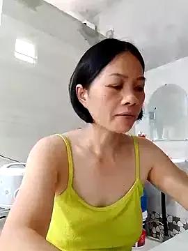 Aninyin22 from StripChat