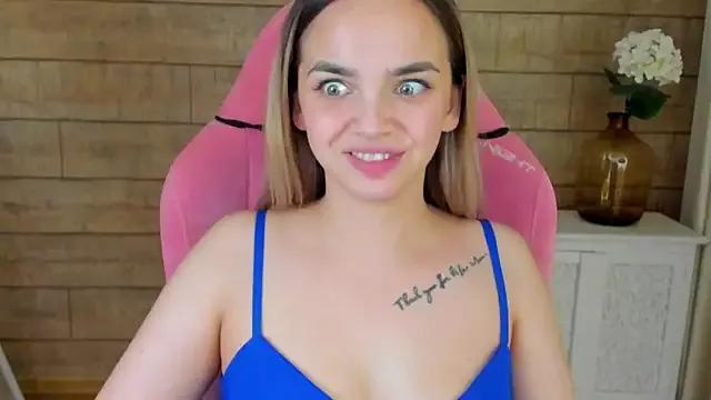 Explore our live girls sluts from our Custom and Multi clubs and checkout exclusive access to highly interactive content, such as shape, hair, titties, pussy type and many more.