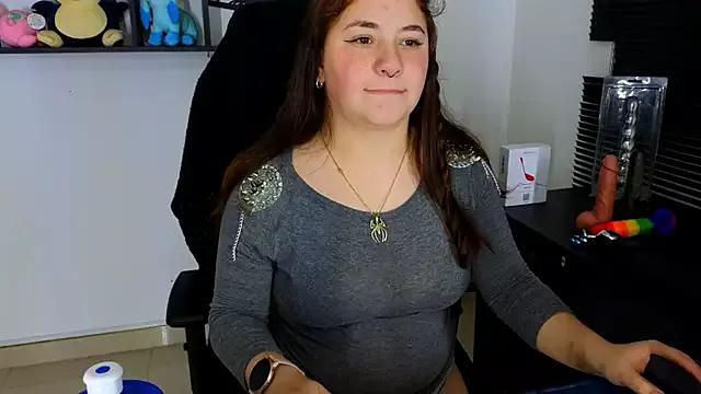 ann_bronw from StripChat