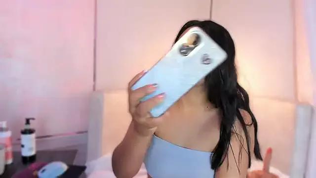 anna_lorenss from StripChat