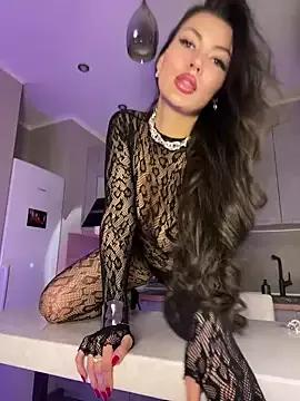 Explore our live girls sluts from our Custom and Multi clubs and checkout exclusive access to highly interactive content, such as shape, hair, titties, pussy type and many more.