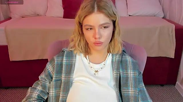 Explore our live girls sluts from our Custom and Multi clubs and checkout exclusive access to highly interactive content, such as shape, hair, titties, pussy type and many more.