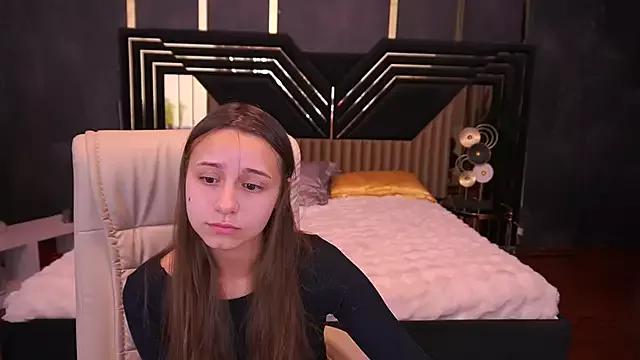 AnnaPearl from StripChat is Freechat