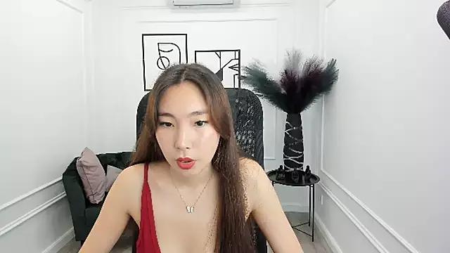 AnnaReyla from StripChat
