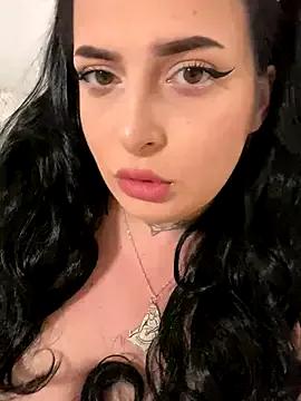AnnaTrinity from StripChat