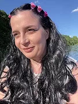 AnnaTrinity from StripChat