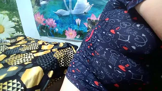 AnnaXGold from StripChat