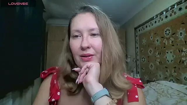 AnnaXLovers from StripChat
