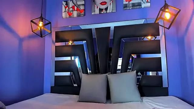 anne-brown13 from StripChat