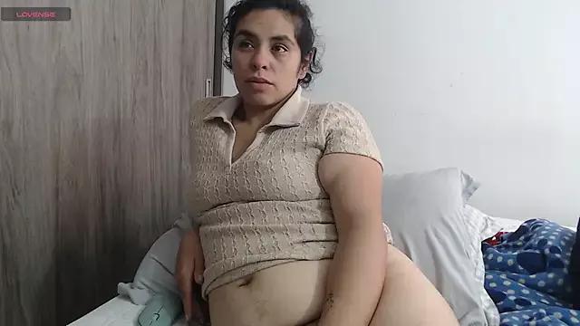 Anne_purple from StripChat
