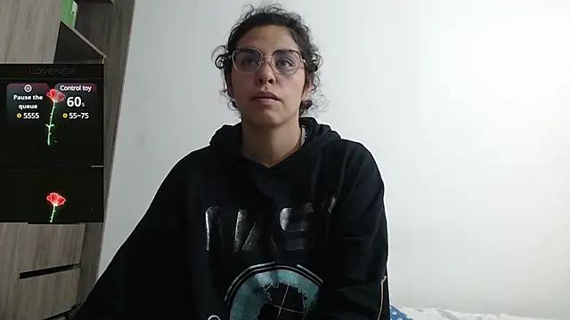 Anne_purple from StripChat