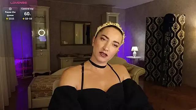 Explore our live girls sluts from our Custom and Multi clubs and checkout exclusive access to highly interactive content, such as shape, hair, titties, pussy type and many more.