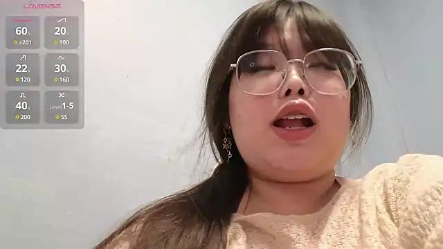 ANNELIESE_ from StripChat