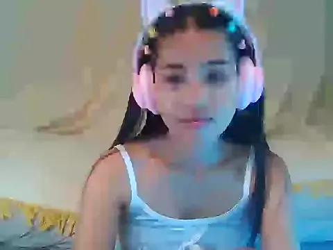 AnnewithanE from StripChat