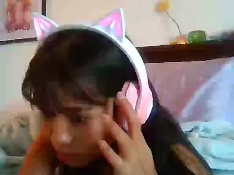 AnnewithanE from StripChat