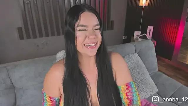 annie_barozzi from StripChat