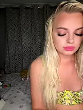 Annie_Louise from StripChat is Freechat