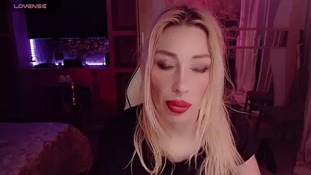AnnieGOld_ from StripChat