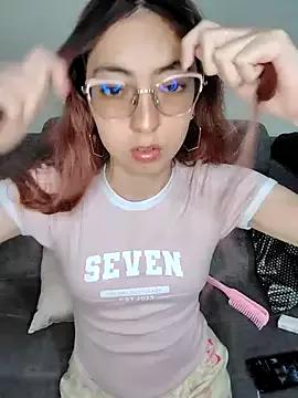 AnnieSparkle from StripChat