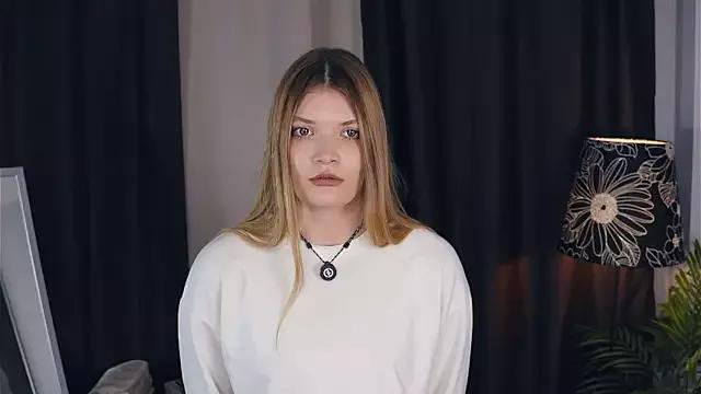 AnnisAtlee from StripChat is Freechat