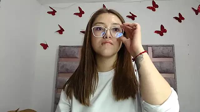 Anny-Fox from StripChat is Freechat