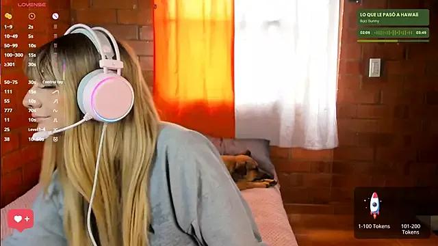 Annycolin_ from StripChat