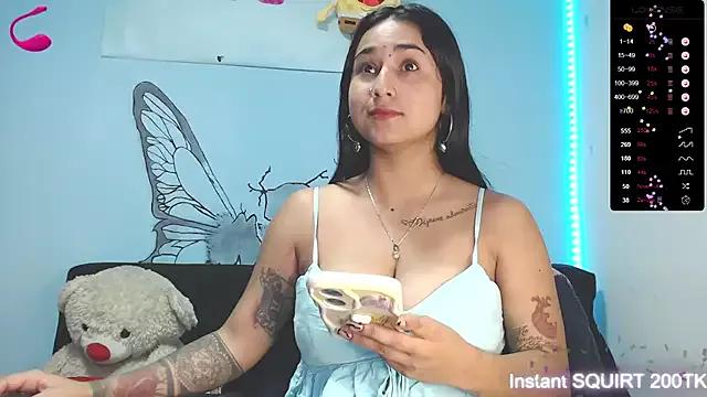 Annyee1 from StripChat