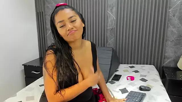 AnnyEvanns from StripChat