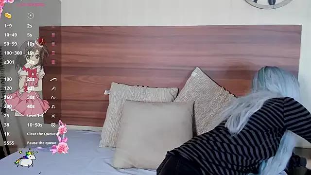 Explore our live girls sluts from our Custom and Multi clubs and checkout exclusive access to highly interactive content, such as shape, hair, titties, pussy type and many more.
