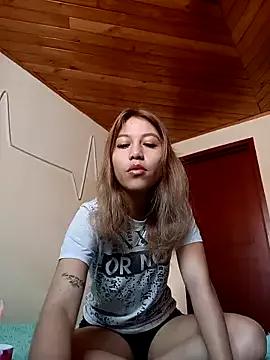 Explore our live girls sluts from our Custom and Multi clubs and checkout exclusive access to highly interactive content, such as shape, hair, titties, pussy type and many more.