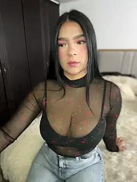 Explore our live girls sluts from our Custom and Multi clubs and checkout exclusive access to highly interactive content, such as shape, hair, titties, pussy type and many more.