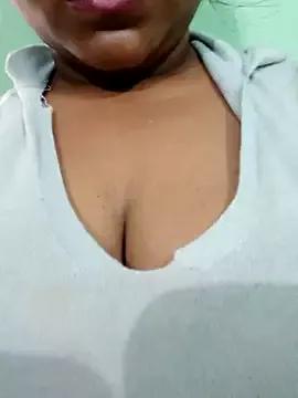 AnuAuntySexyDesi from StripChat is Freechat