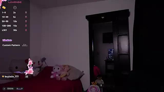 Explore our live girls sluts from our Custom and Multi clubs and checkout exclusive access to highly interactive content, such as shape, hair, titties, pussy type and many more.