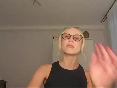 AnyaGold20 from StripChat