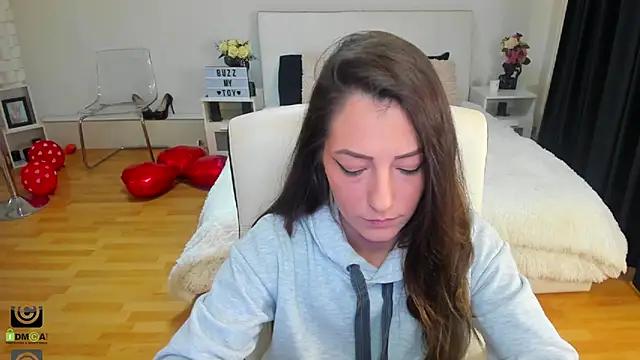 AnyaHills from StripChat