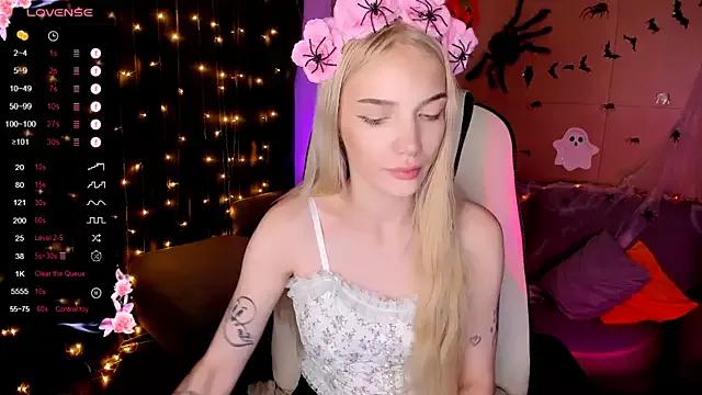 Explore our live girls sluts from our Custom and Multi clubs and checkout exclusive access to highly interactive content, such as shape, hair, titties, pussy type and many more.