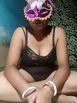 AparnaBoudi from StripChat