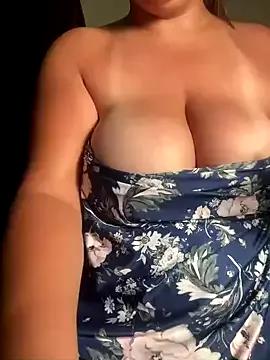 Apple-Boobs from StripChat