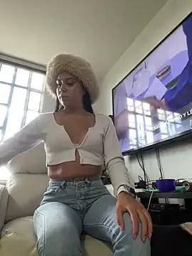 Explore our live girls sluts from our Custom and Multi clubs and checkout exclusive access to highly interactive content, such as shape, hair, titties, pussy type and many more.