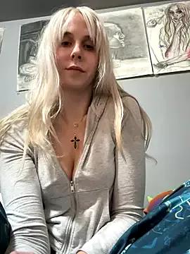 Explore our live girls sluts from our Custom and Multi clubs and checkout exclusive access to highly interactive content, such as shape, hair, titties, pussy type and many more.