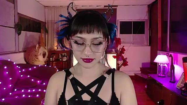 Aquamarinebubble from StripChat is Freechat
