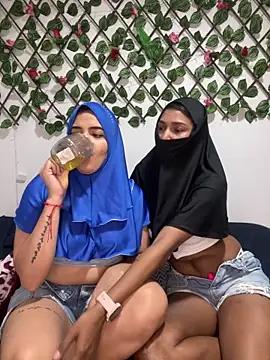 Arab_rainbow_girls from StripChat