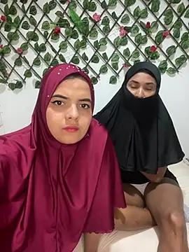 Arab_rainbow_girls from StripChat